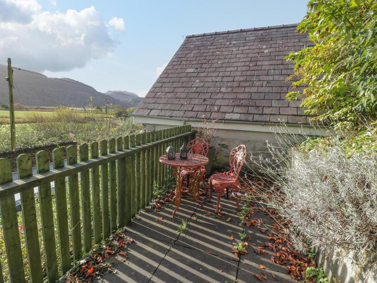 Bryn Melyn Artist'S Cottage Llanelltyd ภายนอก รูปภาพ